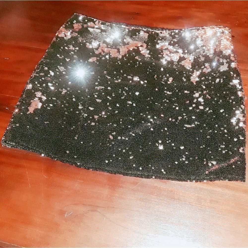 BNWT Blaque Label mini sequin skirt
